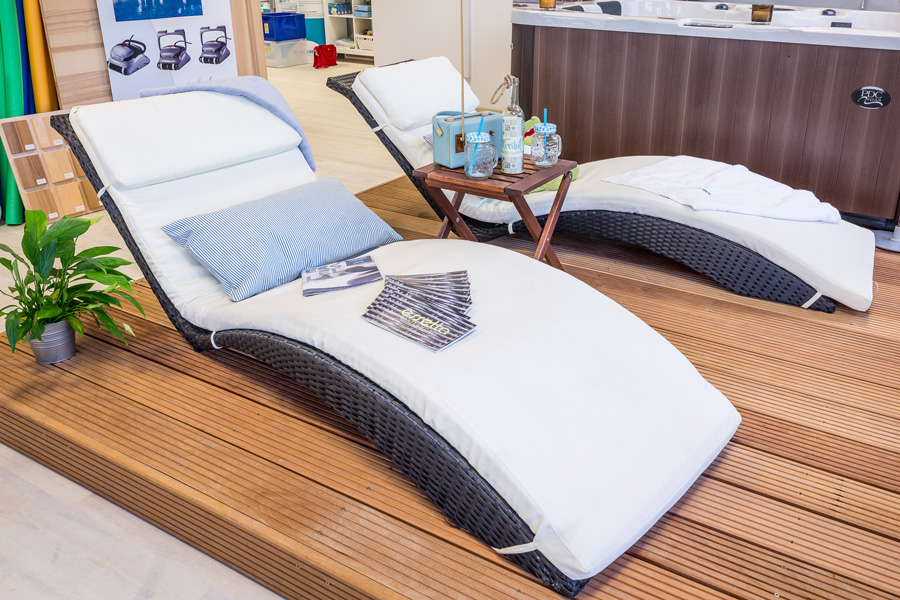 Pool-und-Co-2724 Wellness Liegen